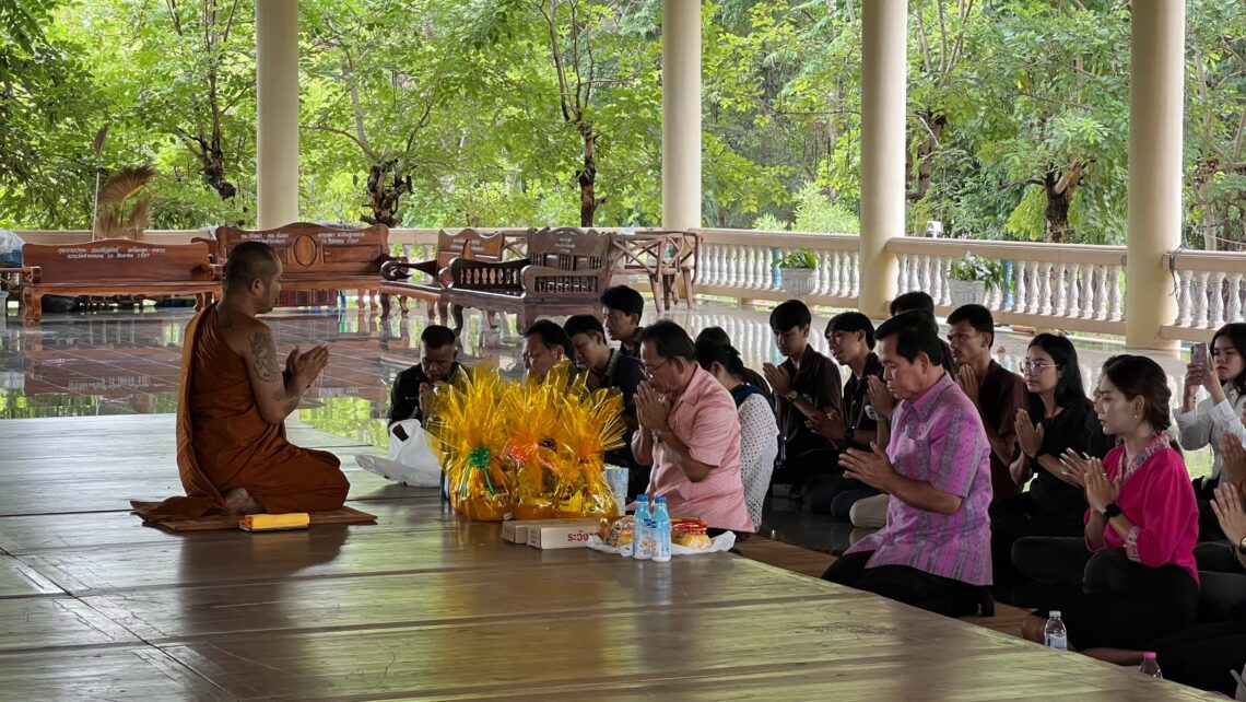 กิจกรรม “สืบสานประเพณีวันเข้าพรรษา” โดยร่วมใจนำเทียนพรรษาและเครื่องสังฆทานไปถวาย ณ วัดสาเกตุนคร เพื่อสืบทอดอายุพระพุทธศาสนาและส่งเสริมวัฒนธรรมอันดีงามของไทย